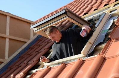 Pose de fenêtres de toit Velux à Dienne